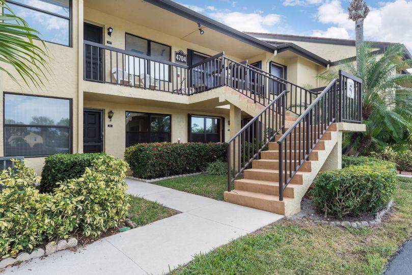 4704 Lucerne Lakes Boulevard - Photo 1