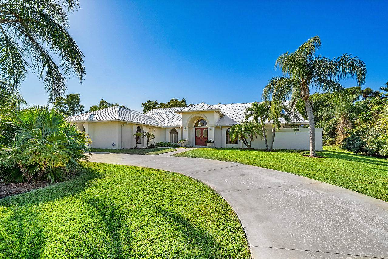 2630 Pinecrest Lakes Boulevard - Photo 1