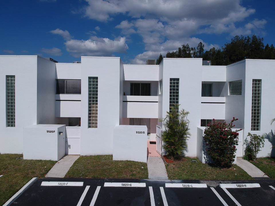 5020 Elmhurst Road - Photo 1
