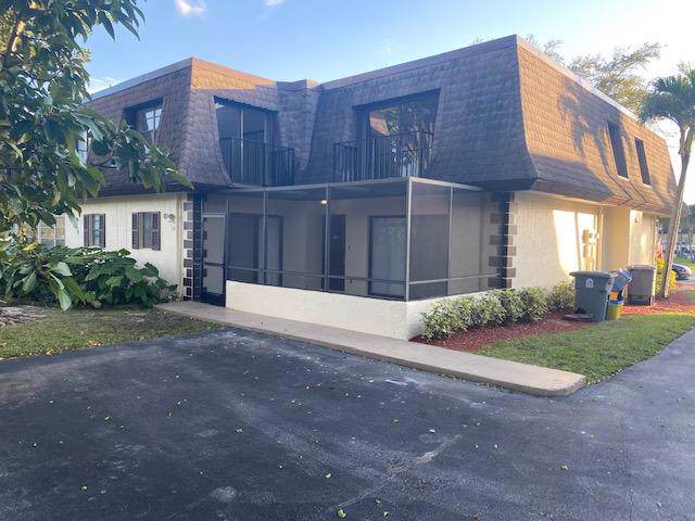 9470 61st Way - Photo 1