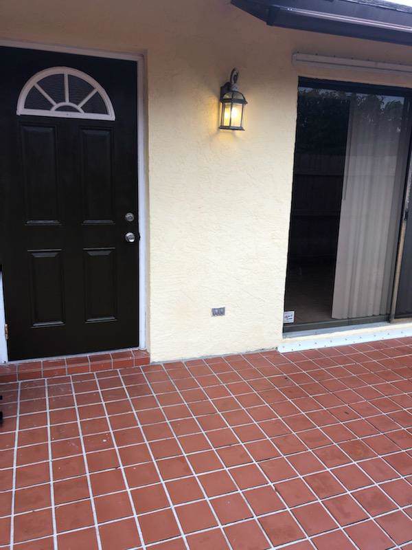 414 Springdale Circle - Photo 1