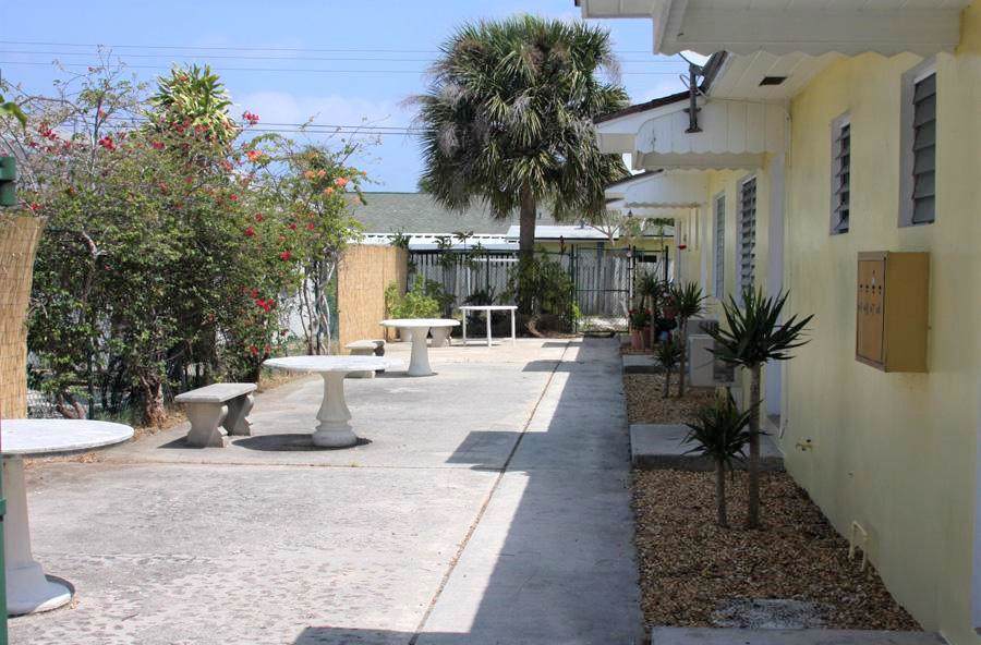 622 M Street - Photo 1