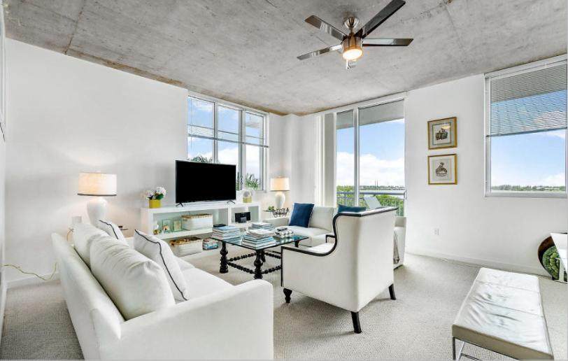 300 Australian Avenue - Photo 1