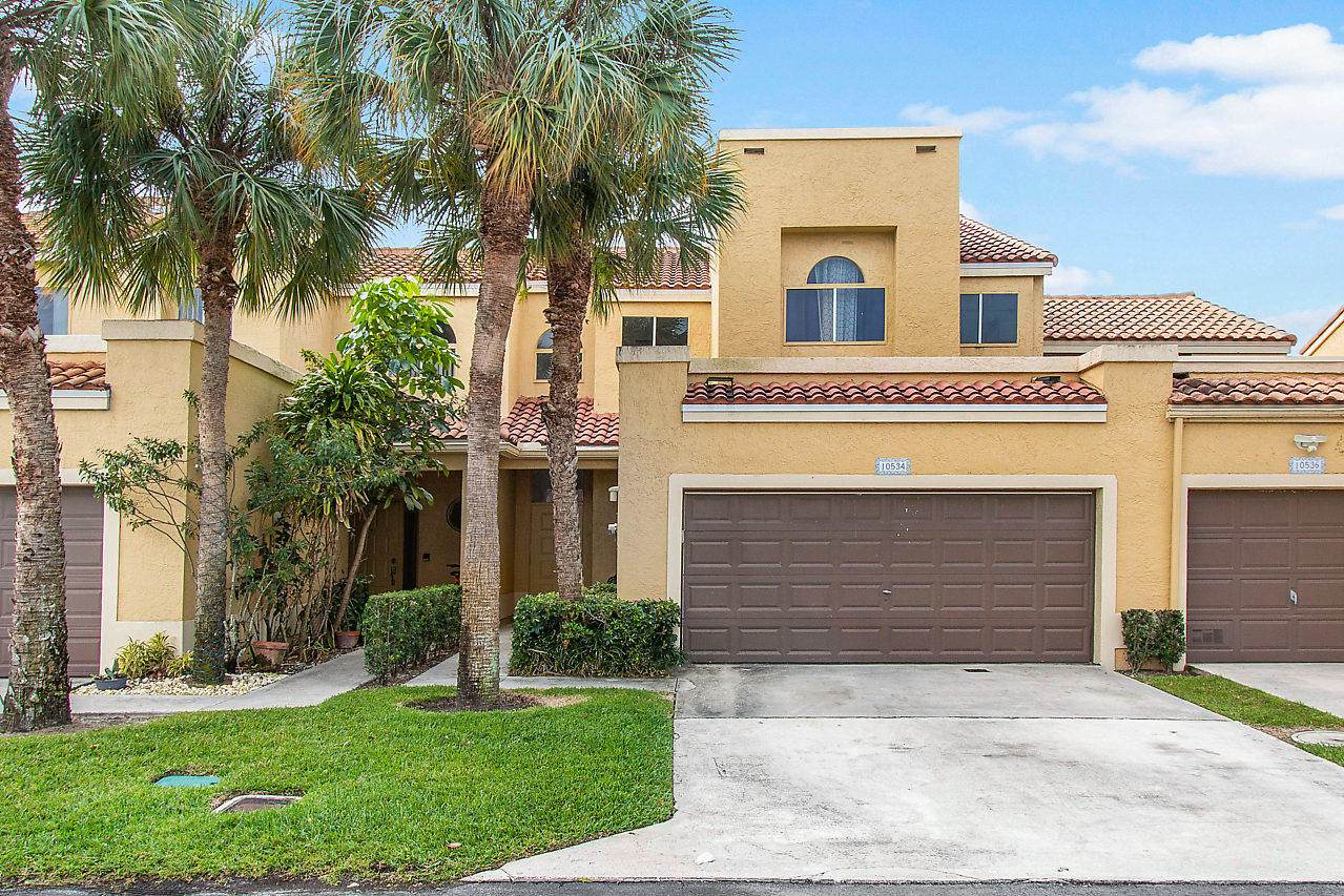 10534 Lake Vista Circle - Photo 1