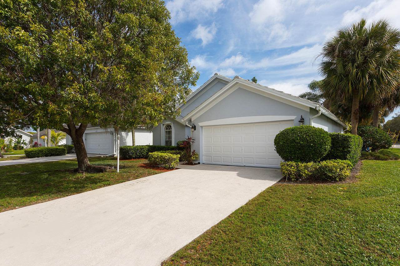 4331 Leicester Court - Photo 1