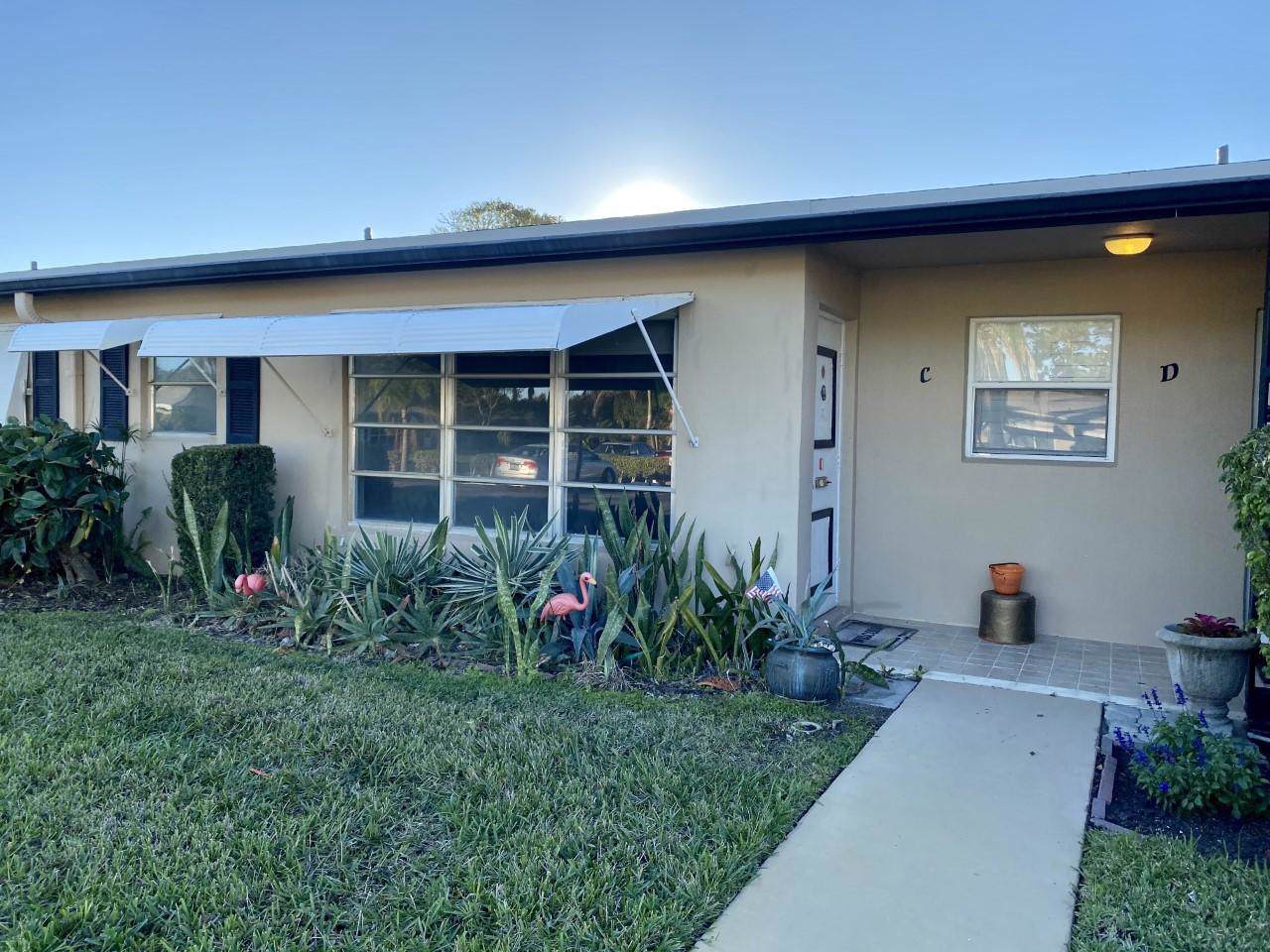 837 North Drive - Photo 1