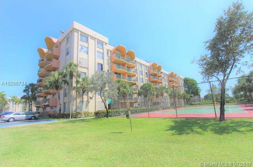 9350 Fontainebleau Boulevard - Photo 1