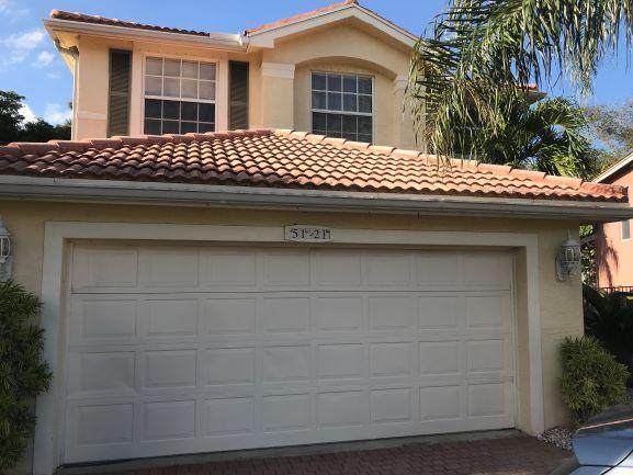 5121 Crescent Moon Drive - Photo 1