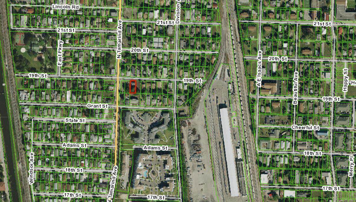 904 19th Street - Photo 1
