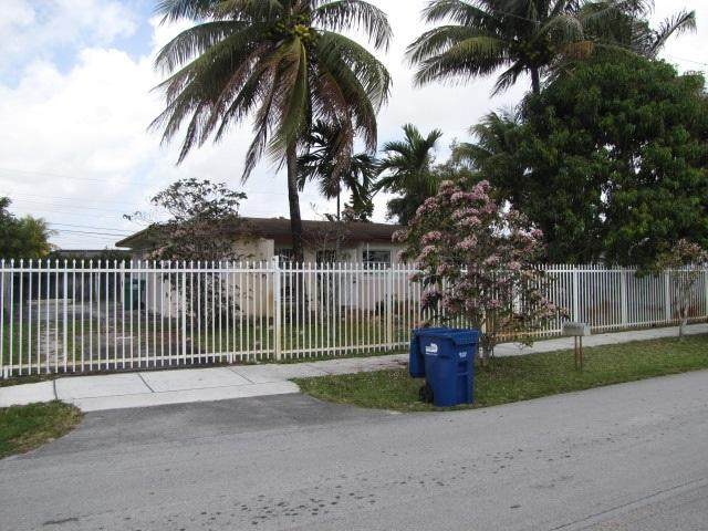 3881 177 Street - Photo 1