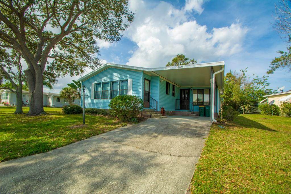 609 Periwinkle Circle - Photo 1