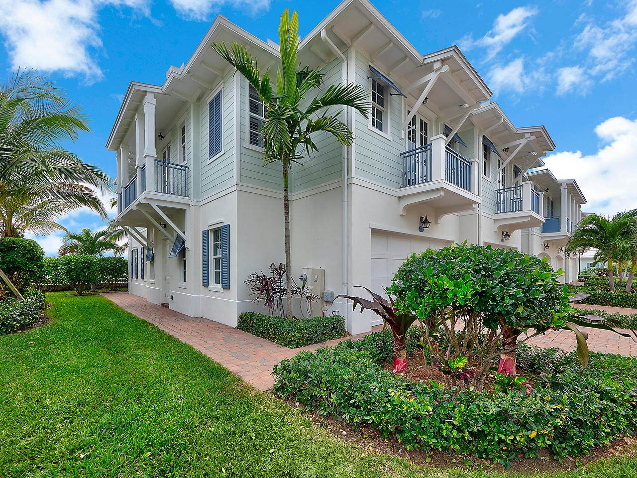136 Ocean Breeze Drive - Photo 1