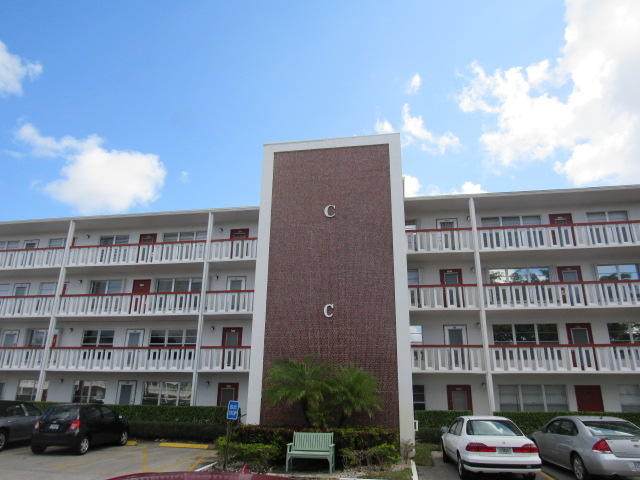 210 Greenbrier C - Photo 1