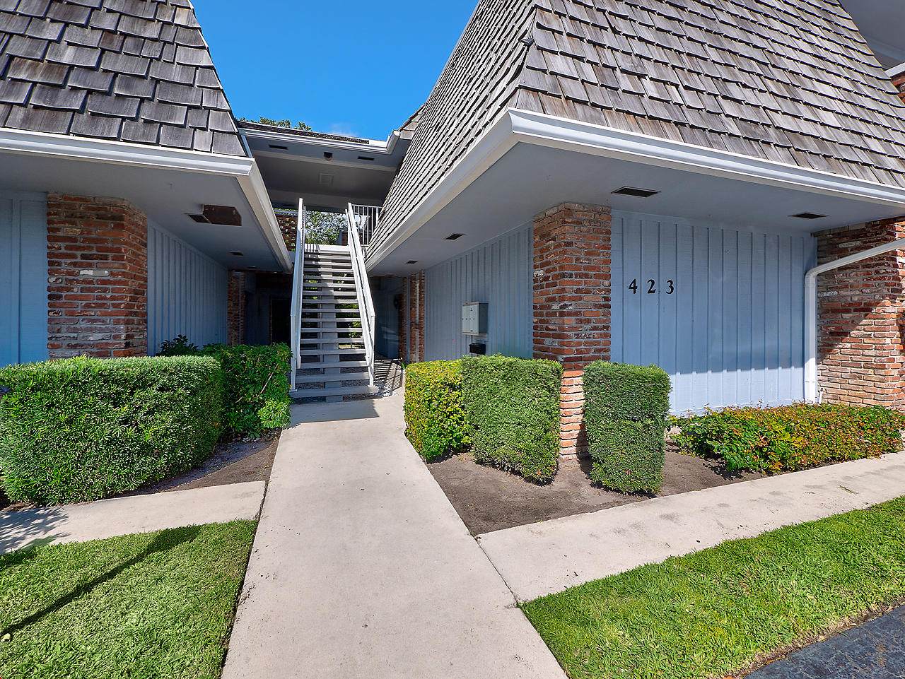 423 Pine Tree Court - Photo 1