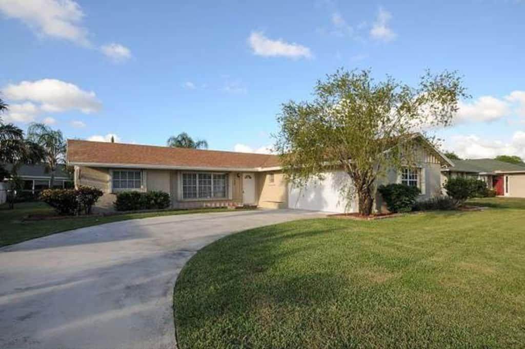 1132 Essex Drive - Photo 1
