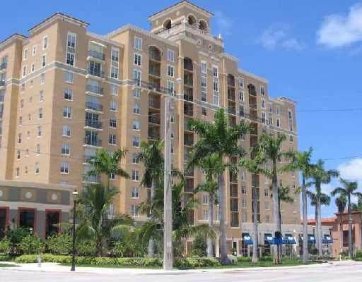 651 Okeechobee Boulevard - Photo 1