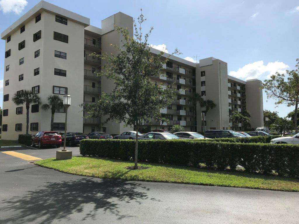 2430 Deer Creek Country Club Boulevard - Photo 1 2430 Deer Creek Country Club Boulevard - Photo 1