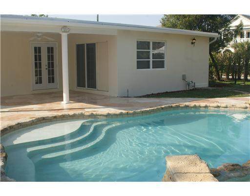 25 8th Street - Photo 1