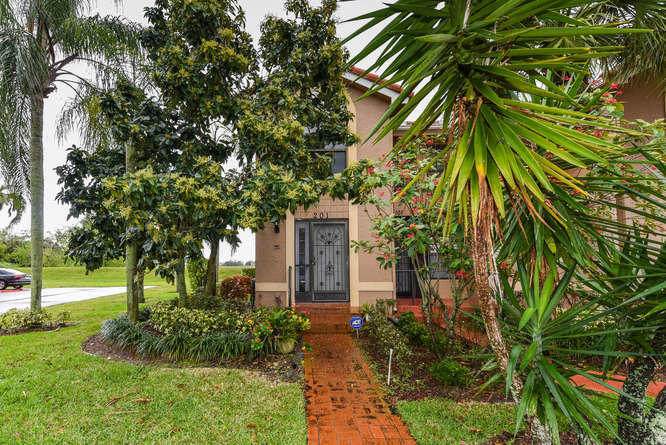 10870 Lakemore Lane - Photo 1