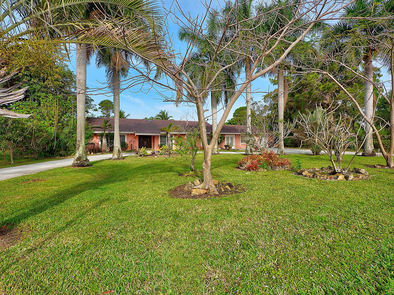 3169 Horseshoe Circle - Photo 1