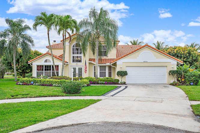 10744 Sea Cliff Circle - Photo 1