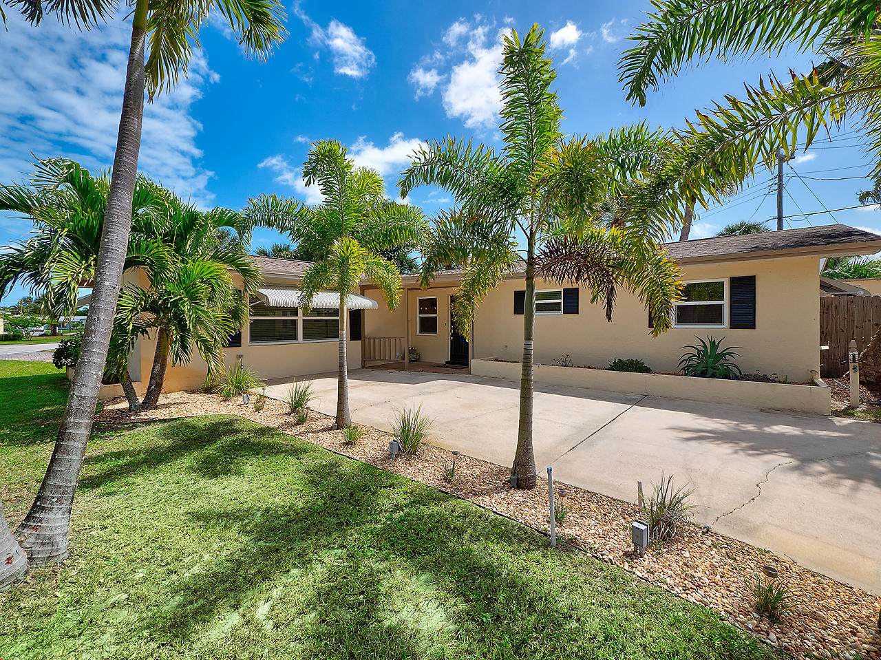 1334 Skyline Drive - Photo 1