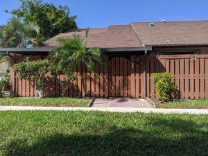 303 Springdale Circle - Photo 1