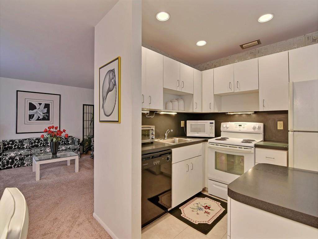105 Springlake Court - Photo 1