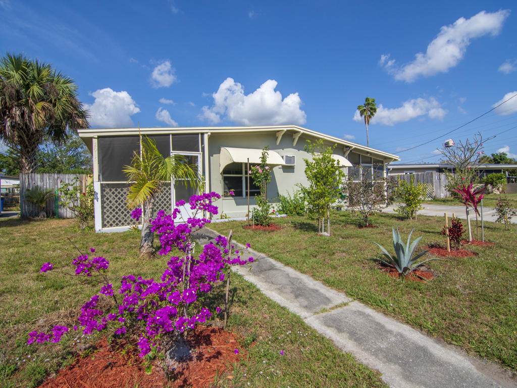 2015 Hills Court - Photo 1 2015 Hills Court - Photo 1