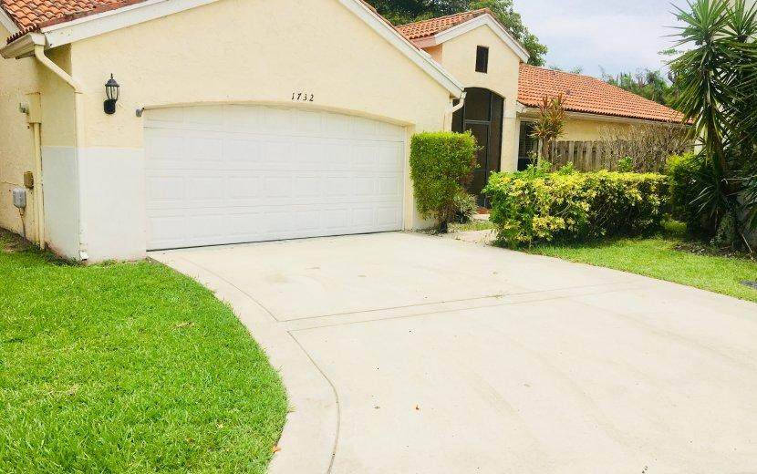 1732 Shoreside Circle - Photo 1 1732 Shoreside Circle - Photo 1