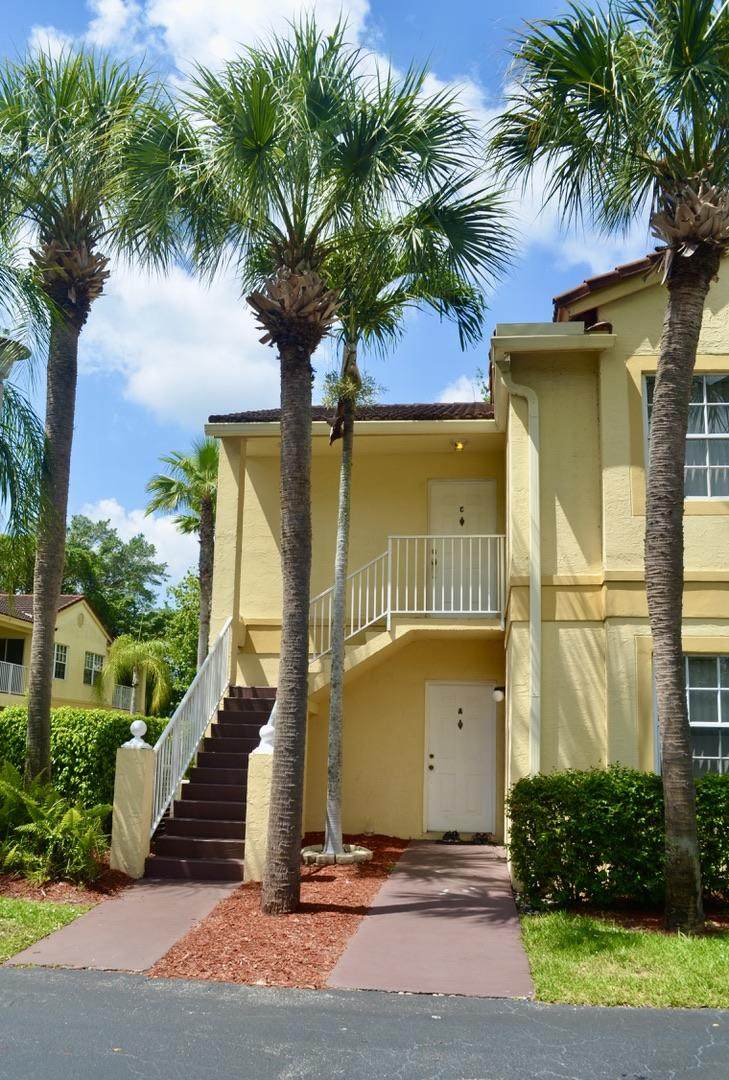 10260 Courtside Lane - Photo 1