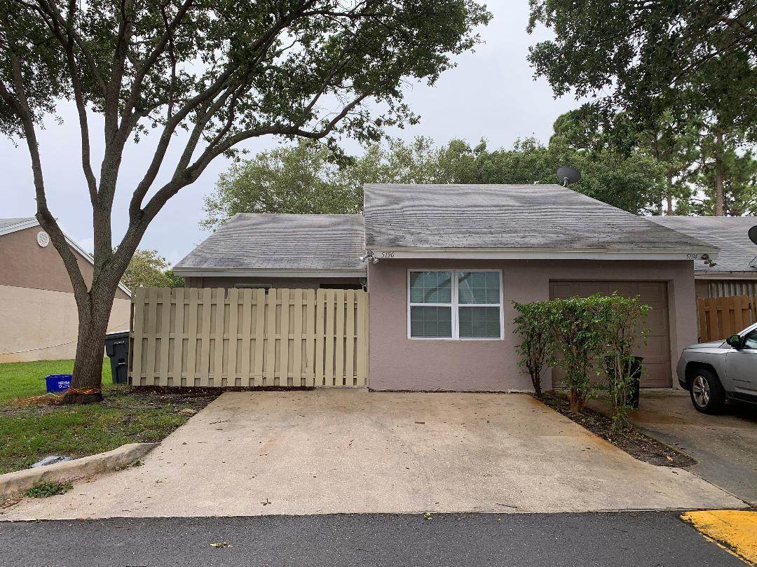 5190 Glencove Lane - Photo 1 5190 Glencove Lane - Photo 1