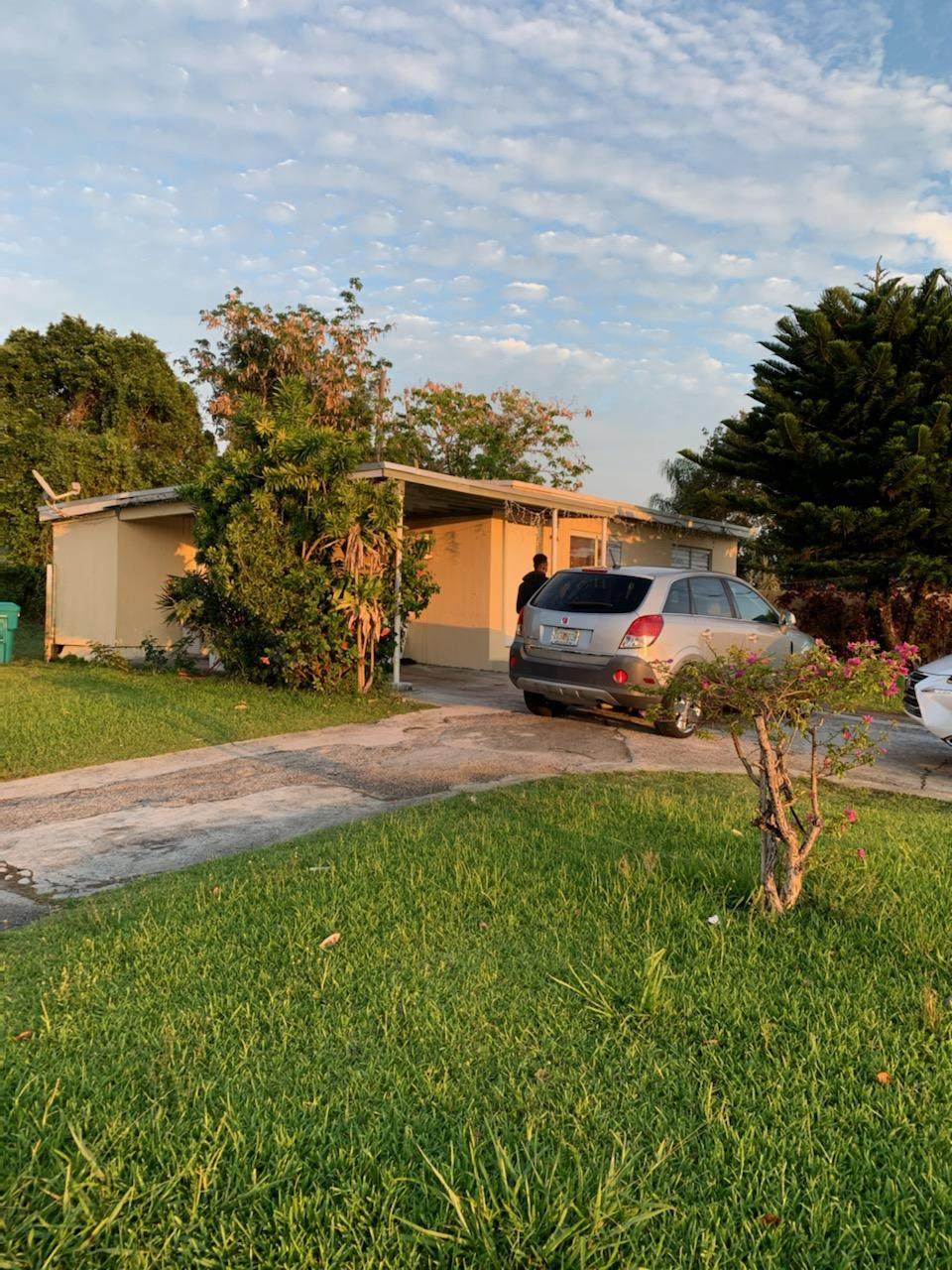 2960 Seacrest Boulevard - Photo 1 2960 Seacrest Boulevard - Photo 1