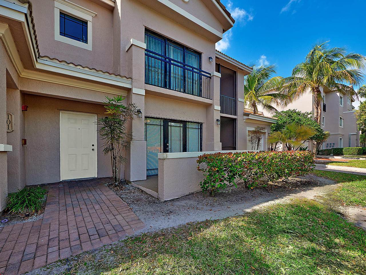 2801 Sarento - Photo 1 2801 Sarento - Photo 1