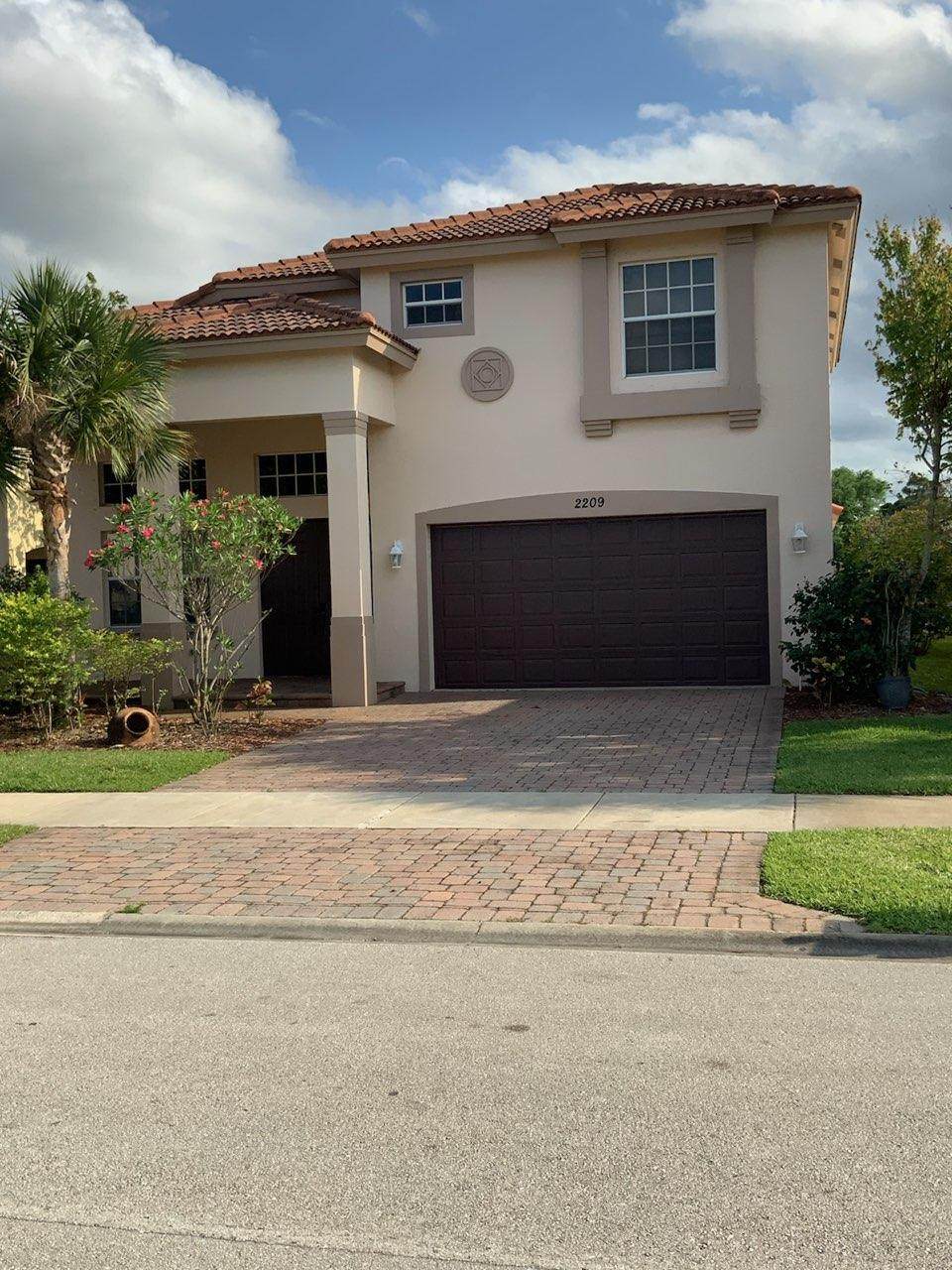 2209 Newport Isles Boulevard - Photo 1