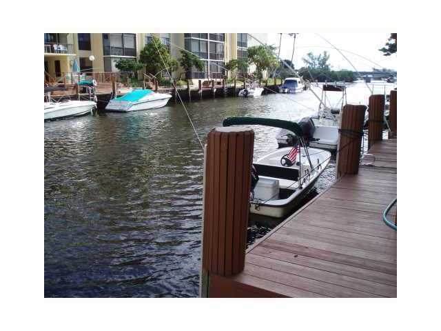12 Royal Palm Way - Photo 1