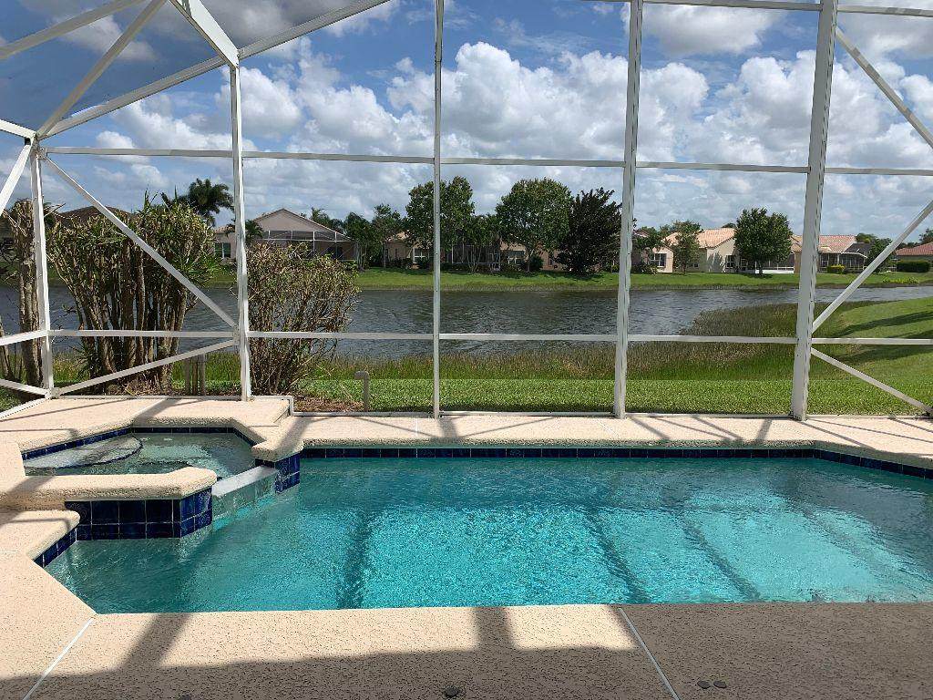 360 Shoreline Circle - Photo 1