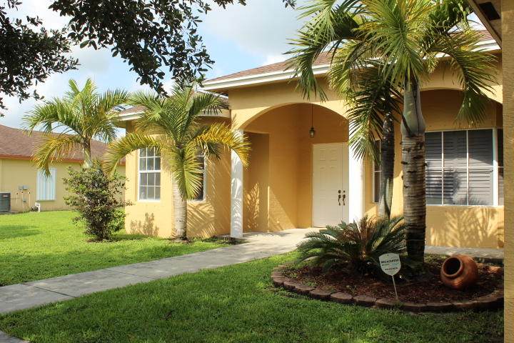 1028 Bayberry Loop - Photo 1