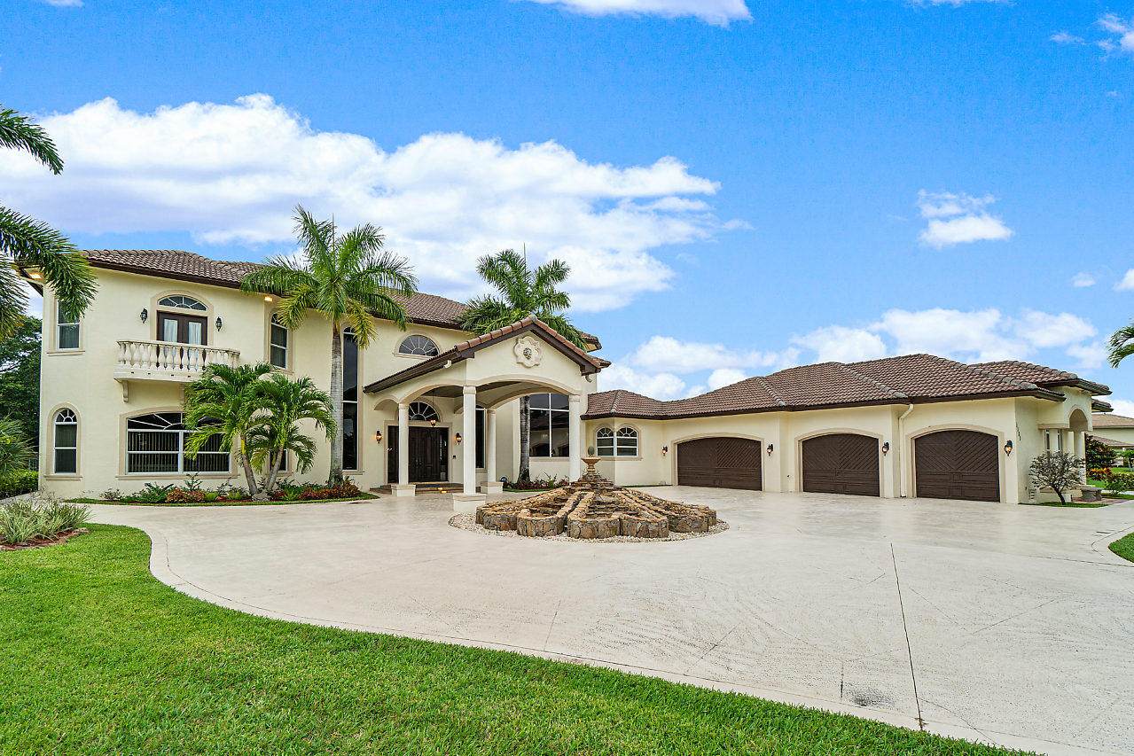 6825 Calumet Circle - Photo 1