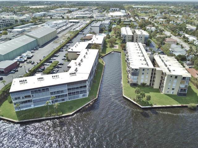 896 Federal Highway - Photo 1