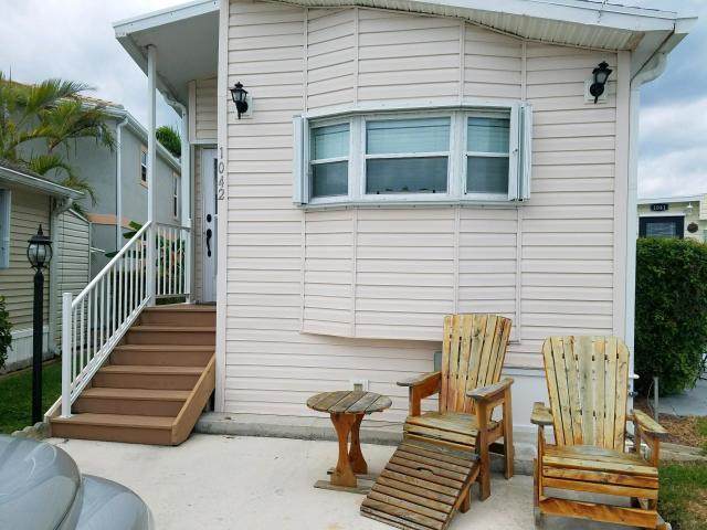 1042 Nettles Boulevard - Photo 1