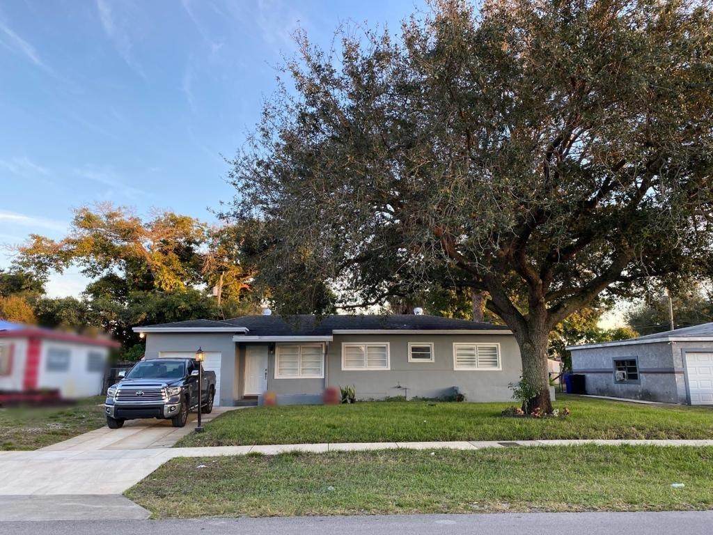 920 Alabama Avenue - Photo 1