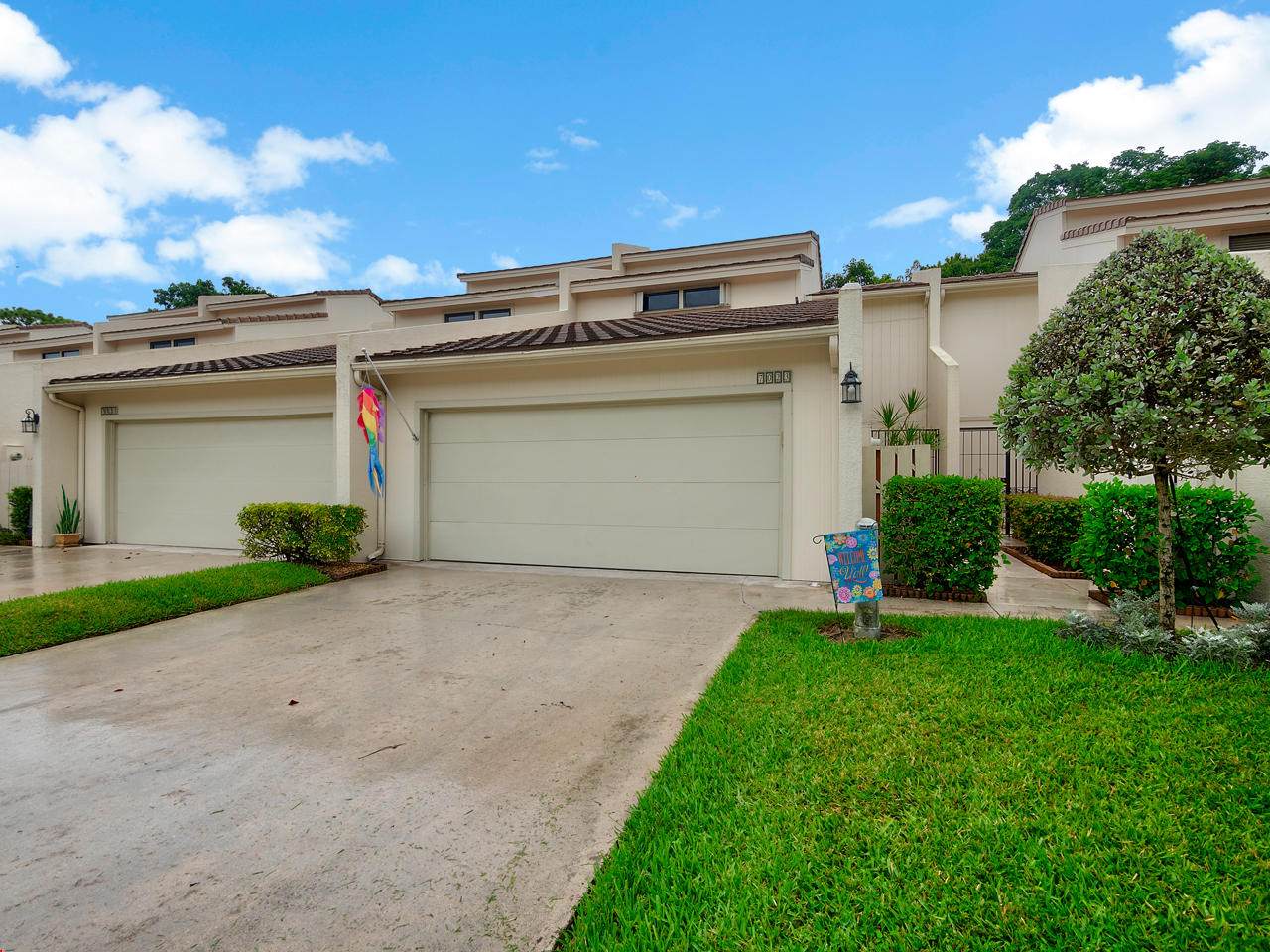 7023 Edgemere Terrace - Photo 1