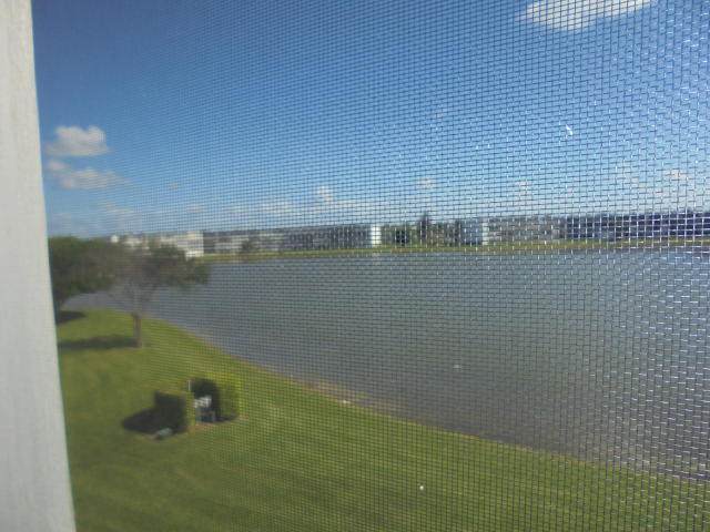 3011 Cornwall A - Photo 1