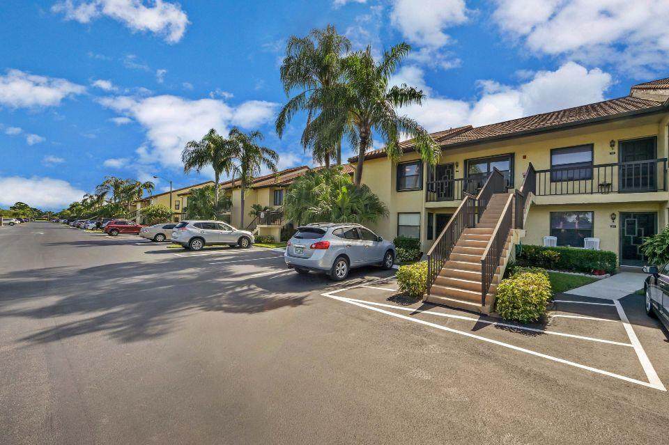 4706 Lucerne Lakes Boulevard - Photo 1