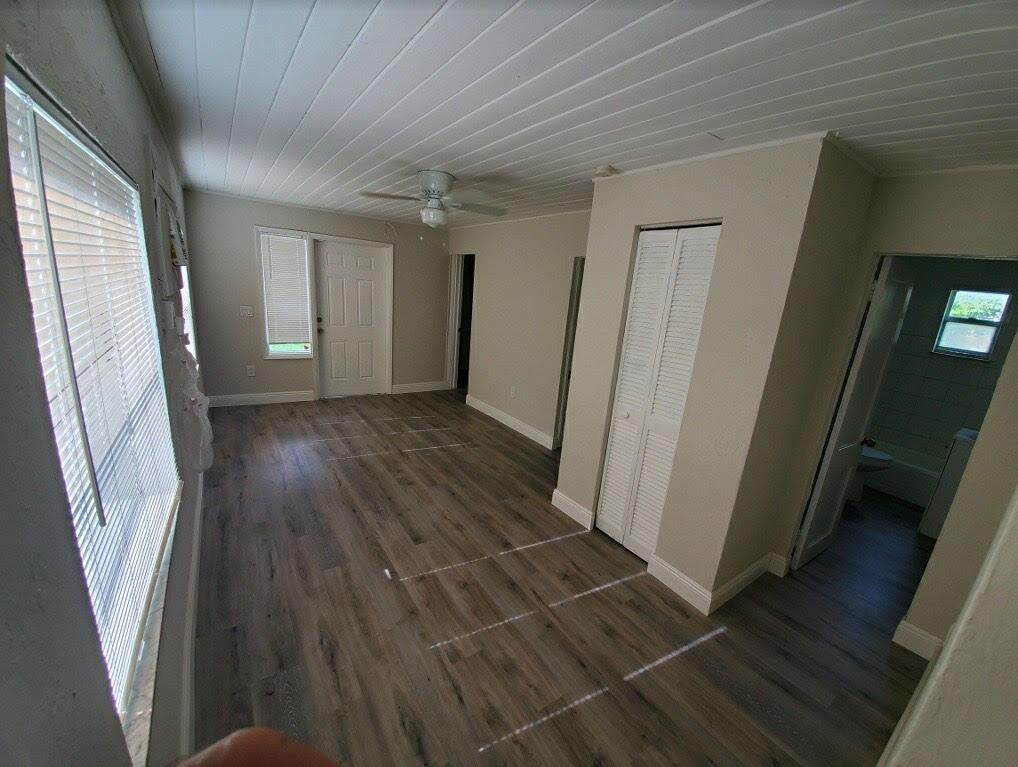 1181 32 Street - Photo 1