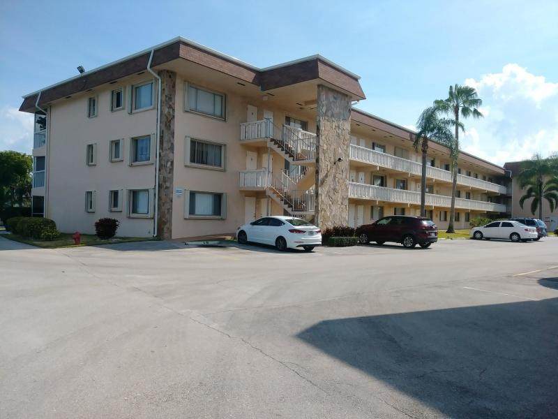 700 Village Green Court - Photo 1