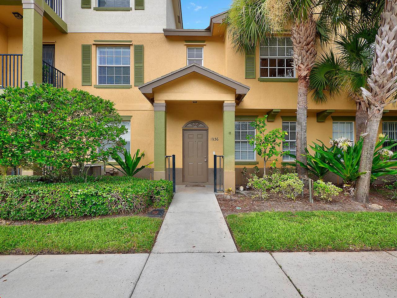 1936 High Springs Drive - Photo 1