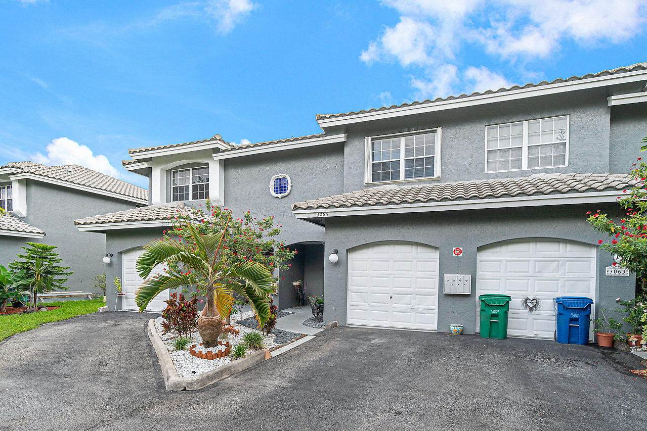 3065 92nd Avenue - Photo 1