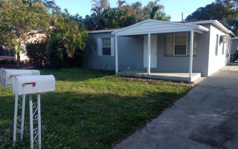 244 21st Street - Photo 1